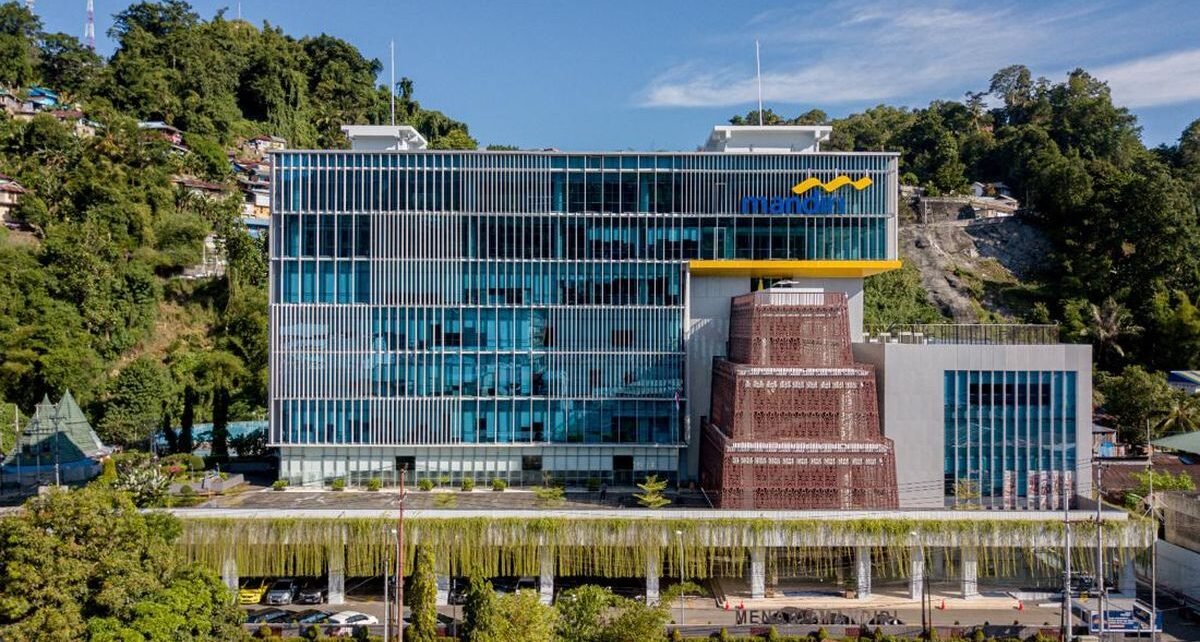 Bank Mandiri Perluas Digitalisasi Lewat QRIS Tap di LRT Jabodebek