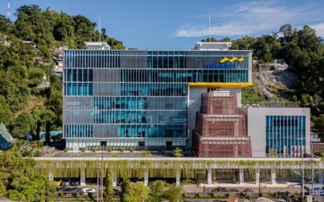 Bank Mandiri Perluas Digitalisasi Lewat QRIS Tap di LRT Jabodebek