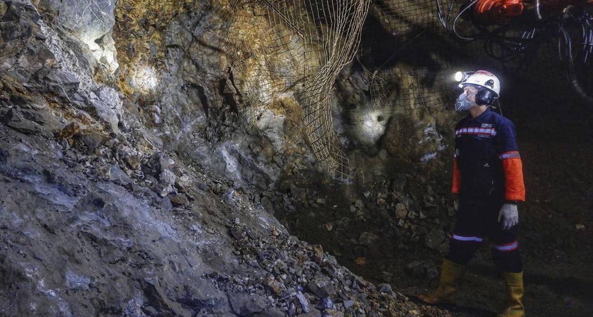 Jaga Kilau Emas Terangi Ekonomi Negeri