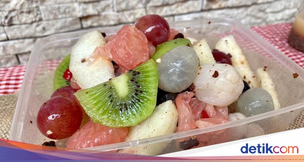 Premium! 5 Jajanan Kaki Lima Ini Harganya Bikin Kaget