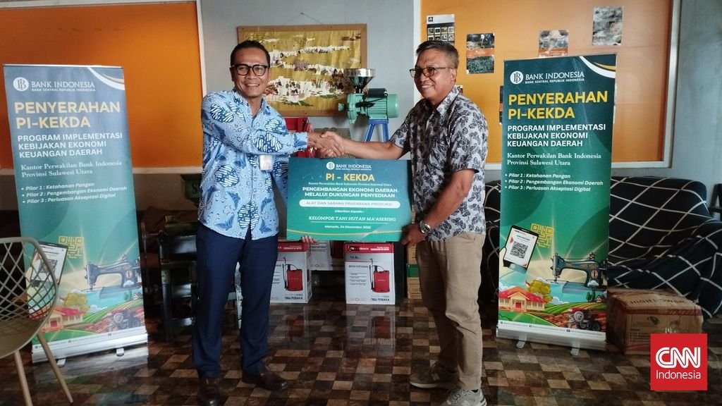 Bank Indonesia membantu kelompok petani kopi dan UMKM di Tomohon.