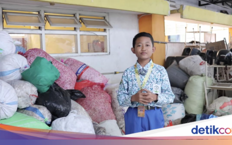 Keren! Siswa SMP Surabaya Ini Olah Limbah Kulit Bawang Jadi Tinta Spidol