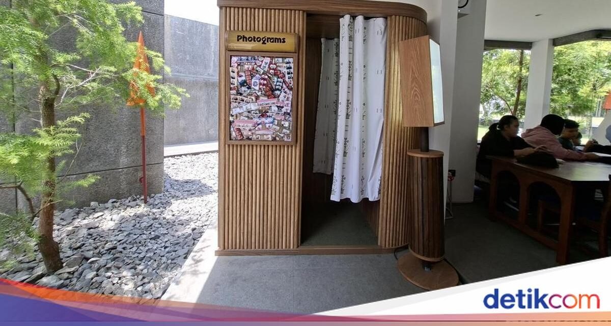 Ngafe Sambil Foto Lucu! Ini 8 Kafe Bandung dengan Photobooth Estetik