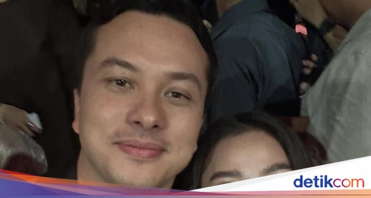 Potret Acha Septriasa yang Hobi Minum Matcha dan Ngemil di Kafe