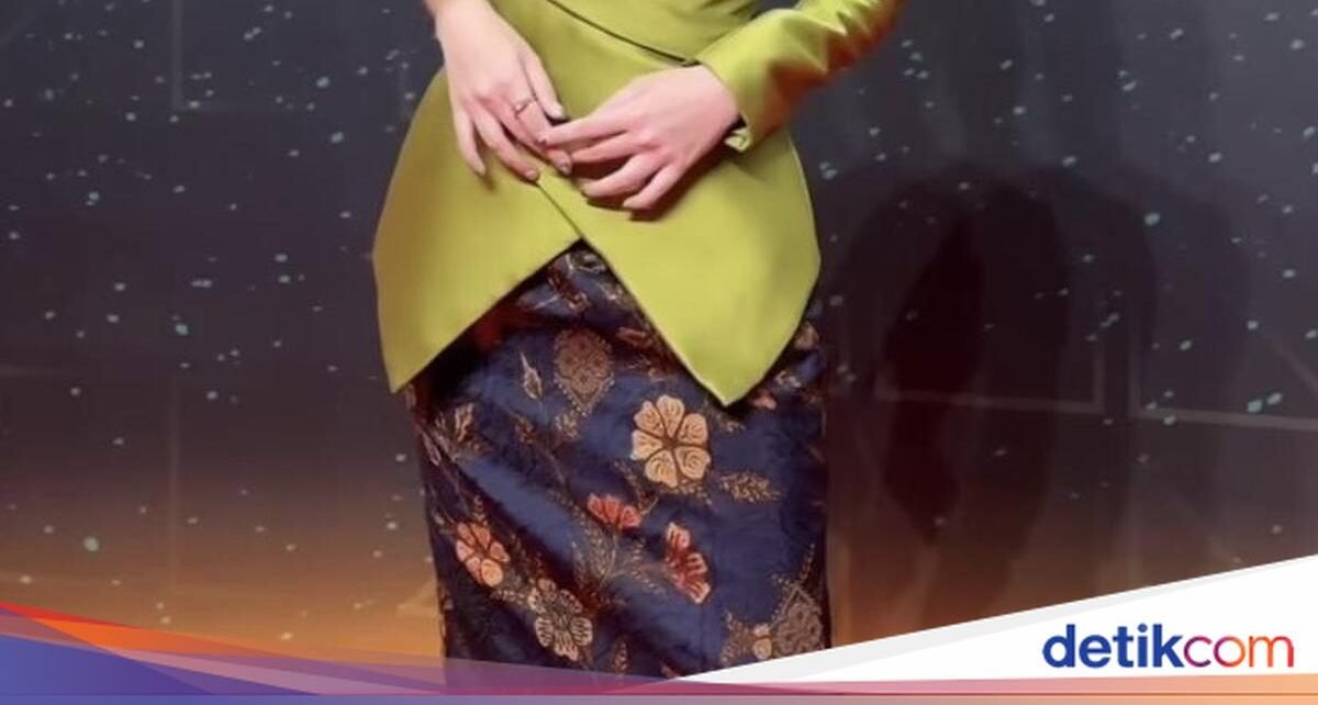 Momen Sheila Dara Kulineran Bareng Vidi Aldiano 'Suami Selamanya'