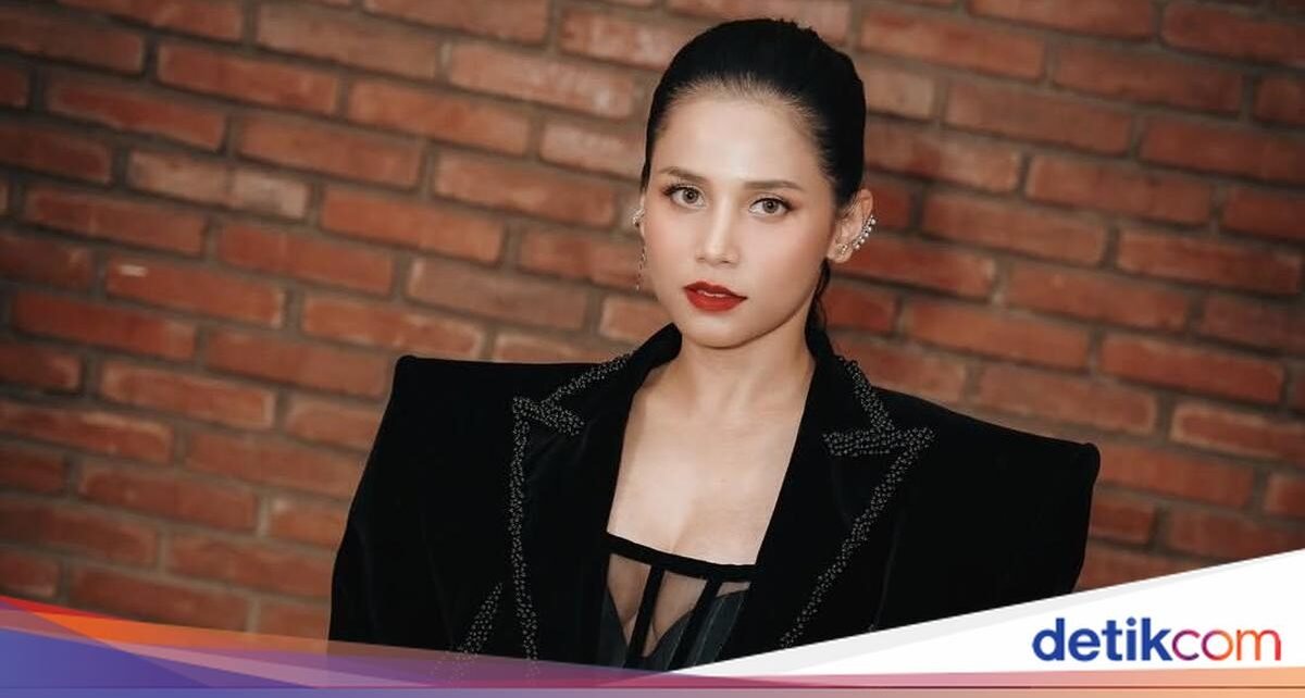 Yunita Siregar Doyan Jajan Kopi hingga Smoothies Viral di Amerika