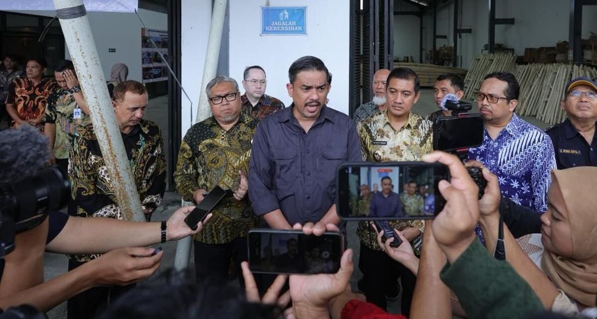 Menteri UMKM Lepas Ekspor Furnitur Rotan ke Spanyol dan Resmikan RPB