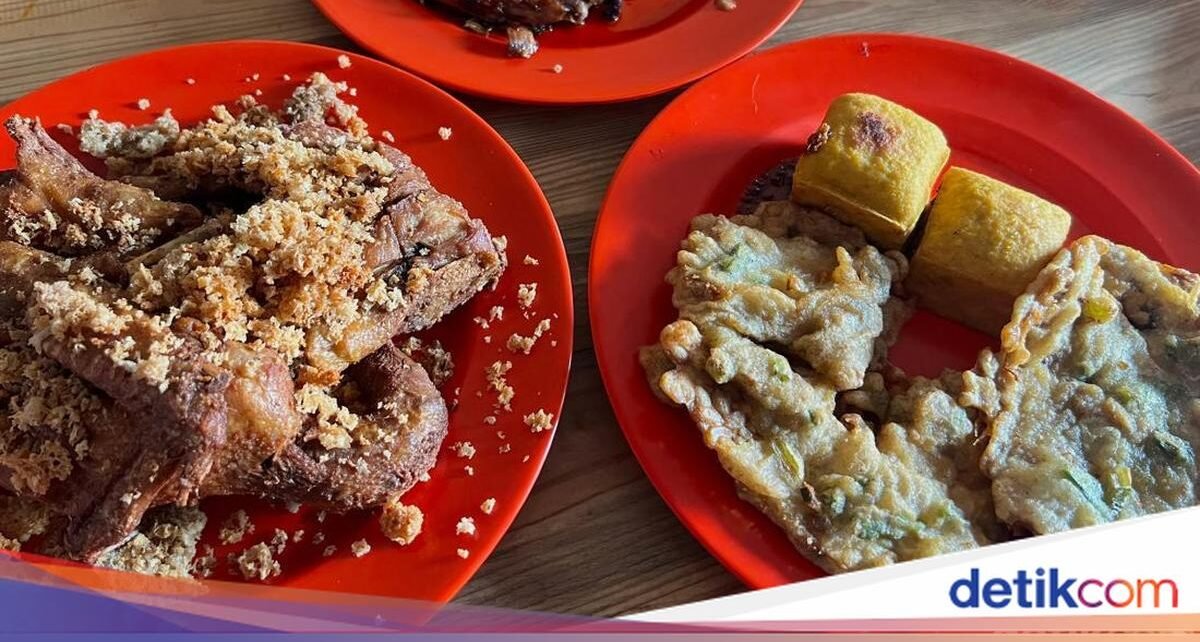 Puas! Makan Ayam Goreng Kampung dan Sate Kulit Jumbo di Bekasi