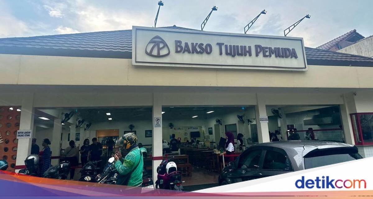 Mantul! Bakso Urat Topping Tetelan Goreng dan Mie Yamin Enak di Bogor