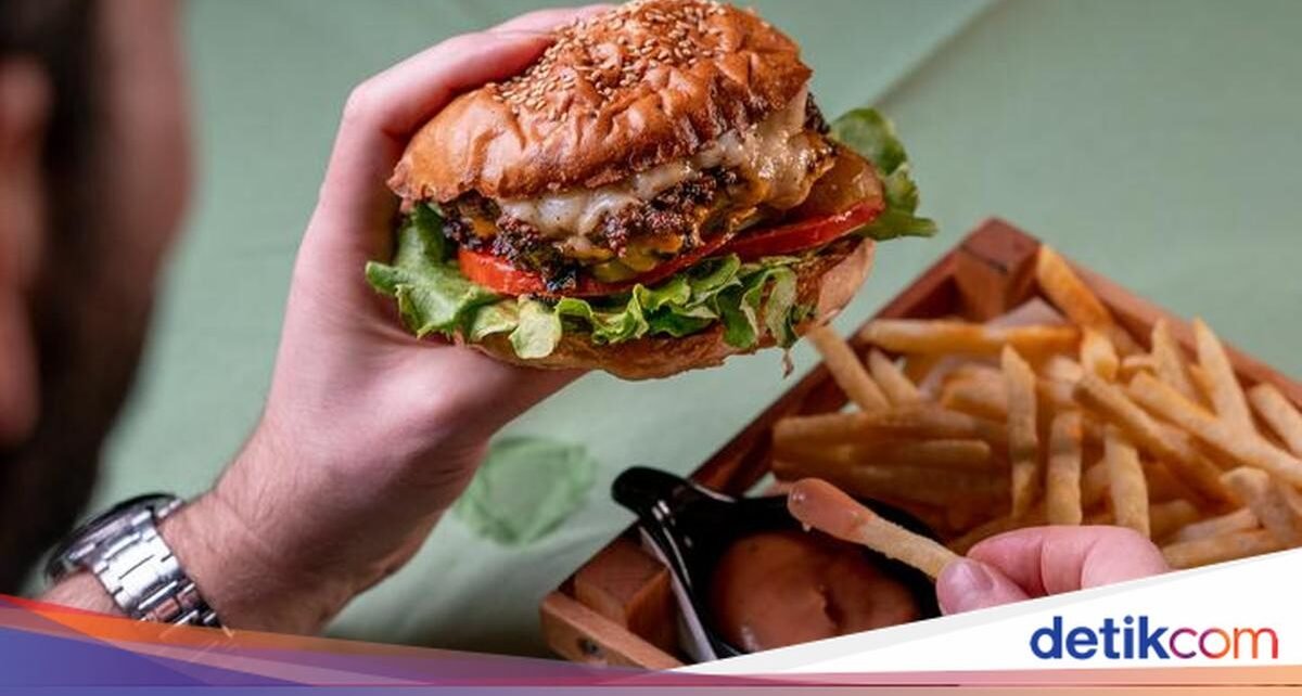 Nggak Usah Nyesel Habis Makan Banyak, Ahli Gizi Anjurkan Tips Sehat Ini