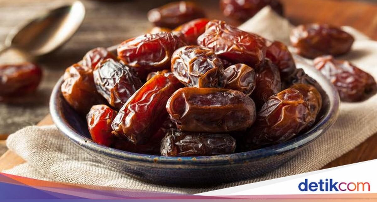 Ladies! Ini 7 Manfaat Tersembunyi dari Rutin Konsumsi Kurma