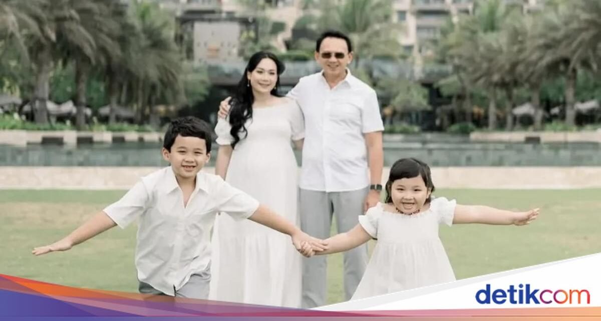 Potret Hangat Puput Nastiti dan Ahok Saat Makan Bersama Keluarga