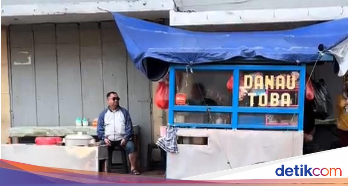 Penjual Mie Babi yang Viral di Bandung Sudah Tak Pakai Peci dan Hijab