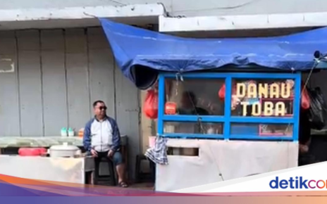 Penjual Mie Babi yang Viral di Bandung Sudah Tak Pakai Peci dan Hijab