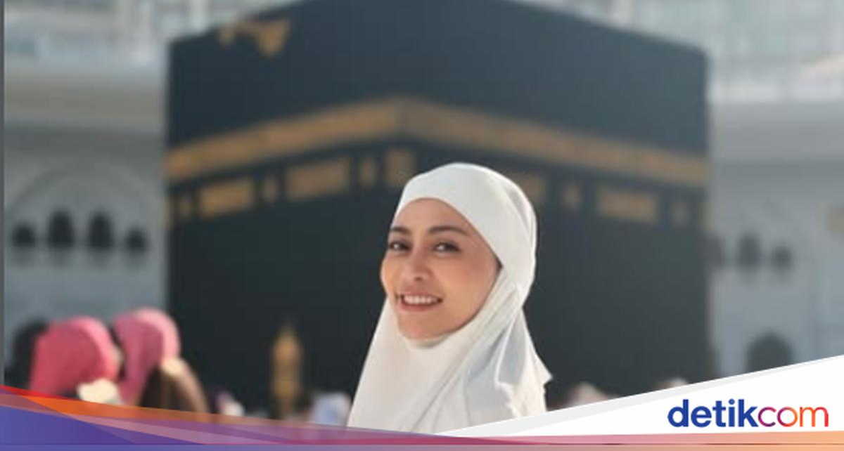 Rachel Vennya Umrah, Cicip Nasi Mandhi dan Kunafa yang Enak!