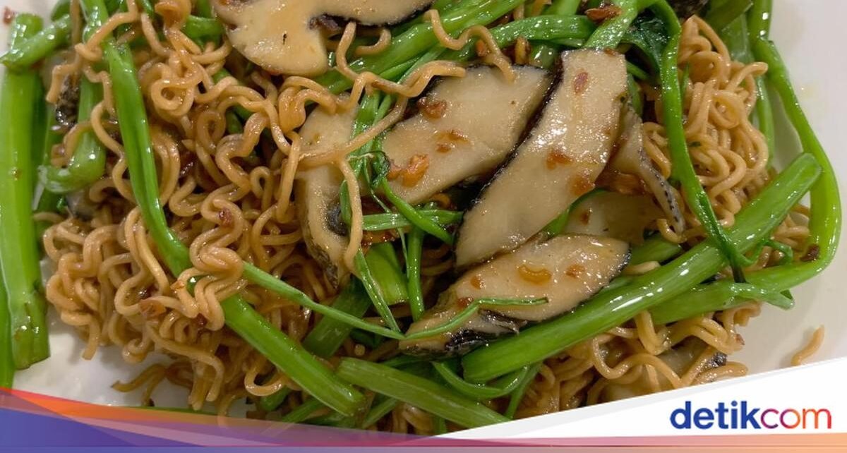 Resep Mie Goreng Kangkung yang Praktis Buat Sarapan