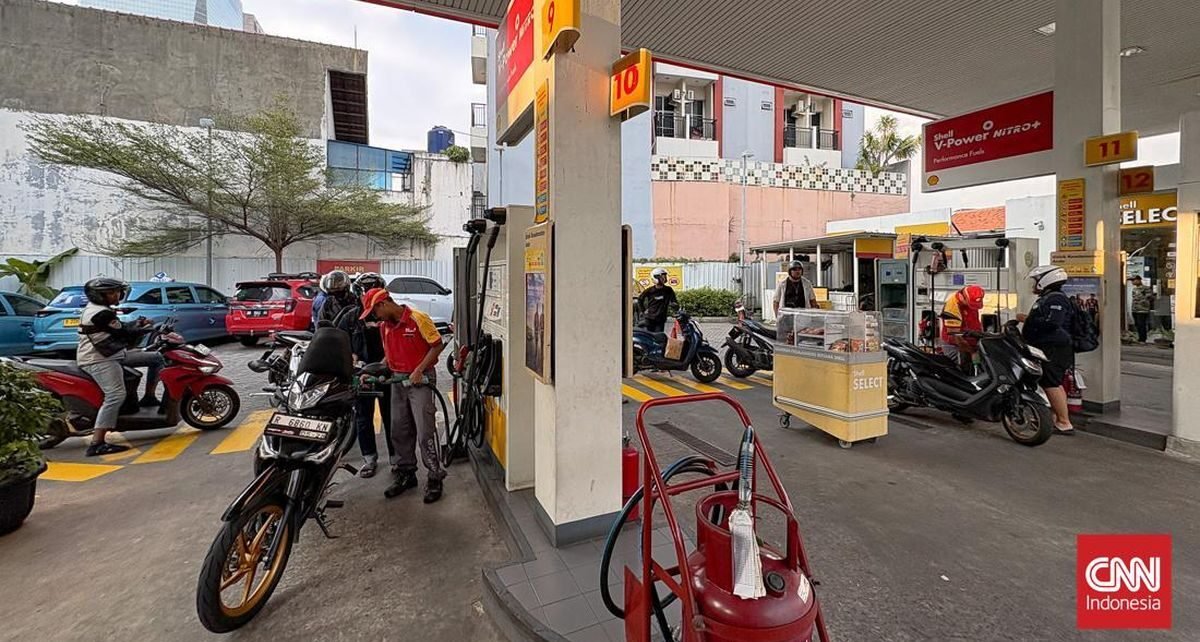 SPBU Shell Kembali Jual Bensin, Antrean Mengular