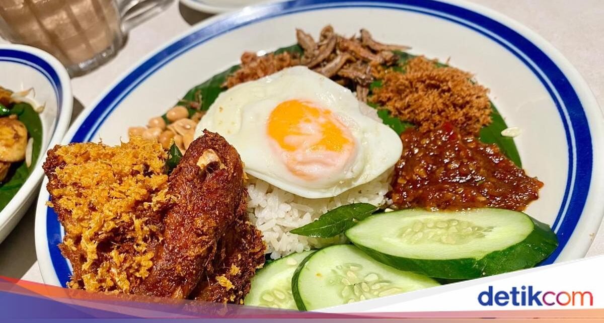 Cicip Nasi Lemak hingga Egg Tart Pandan di Kafe Hutan Kota