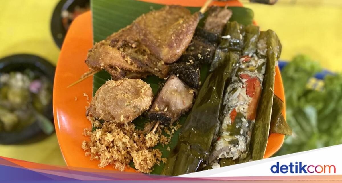 Laper Abis Belanja? Ini 7 Kuliner Dekat Stasiun Tanah Abang yang Mantul!